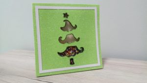 Shaker Card natalizia con albero su base glitter verde